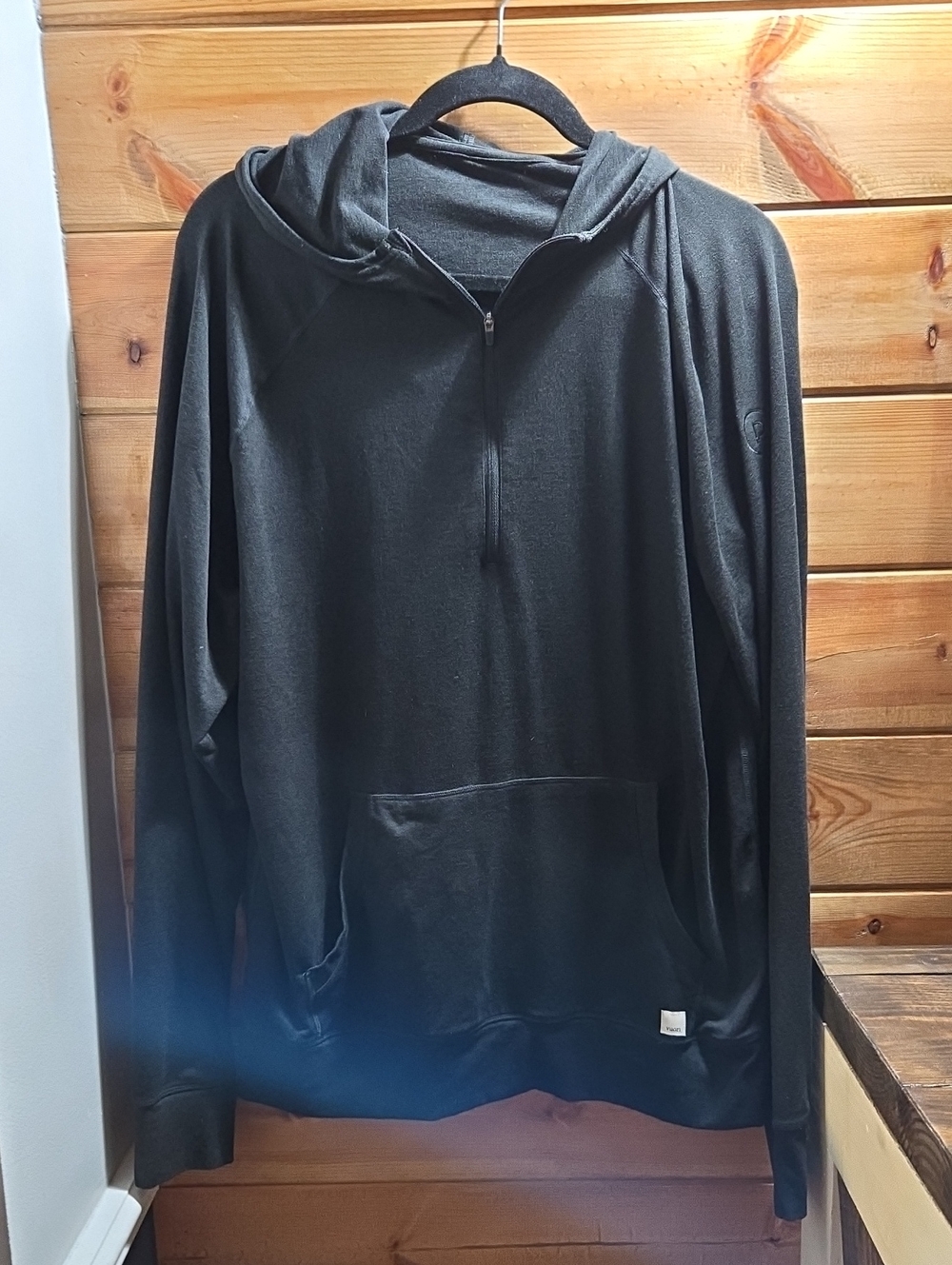 Vuori Black Hooded Pullover with Patch Logo Size Large Super Soft